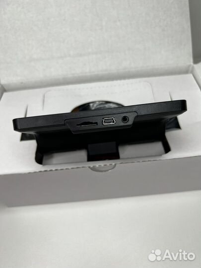 Видеорегистратор на 3 камеры