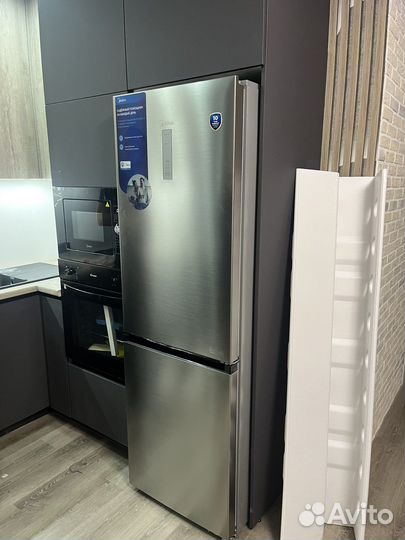 Холодильник новый midea