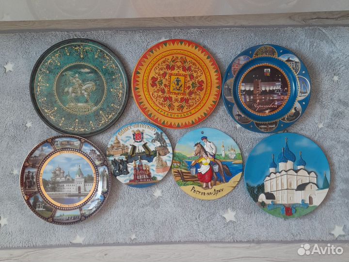 Настенные сувенирные тарелки много, листайте