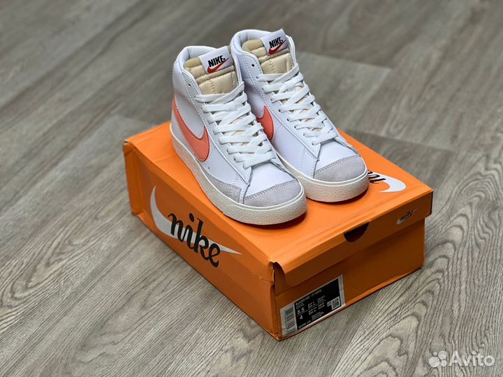 Кроссовки Nike Blazer Mid 77 Vintage Atomic Pink