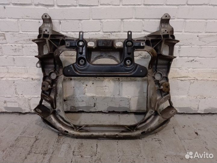 Передний подрамник Mercedes Cl500 W215 113.960