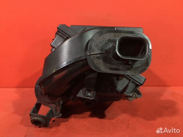 Корпус воздушного фильтра Nissan Pathfinder R51