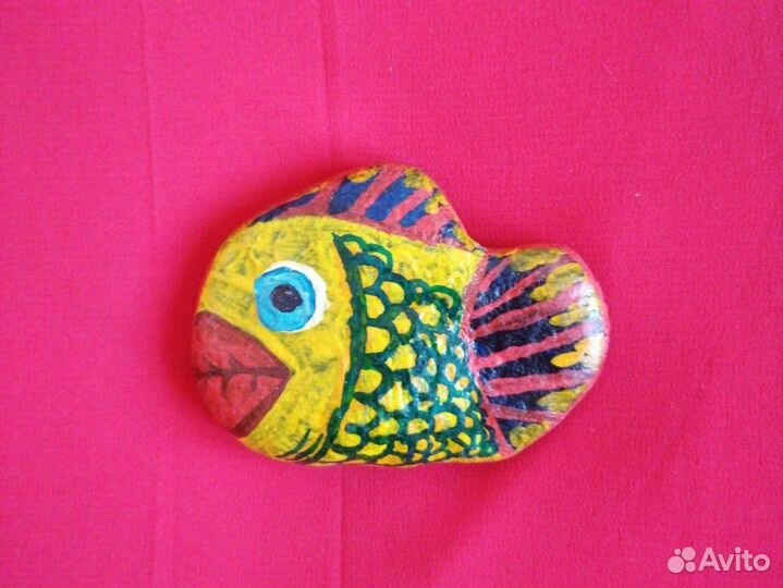 Фигурки животных из мультфильмов рисунок на камне