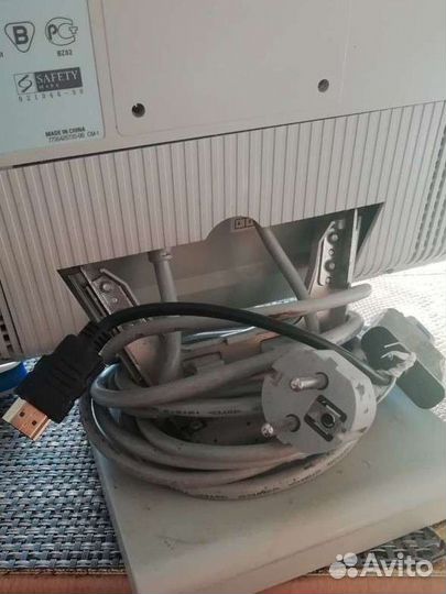 Монитор NEC 27