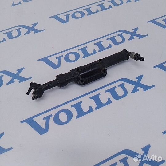 Форсунка омывателя фар Volvo XC60 лев