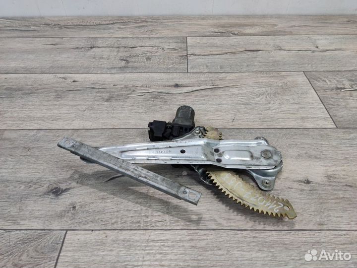 Стеклоподъемник задний правый Wingroad Вингроуд