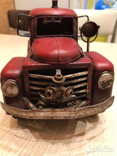 Модель пожарной машины