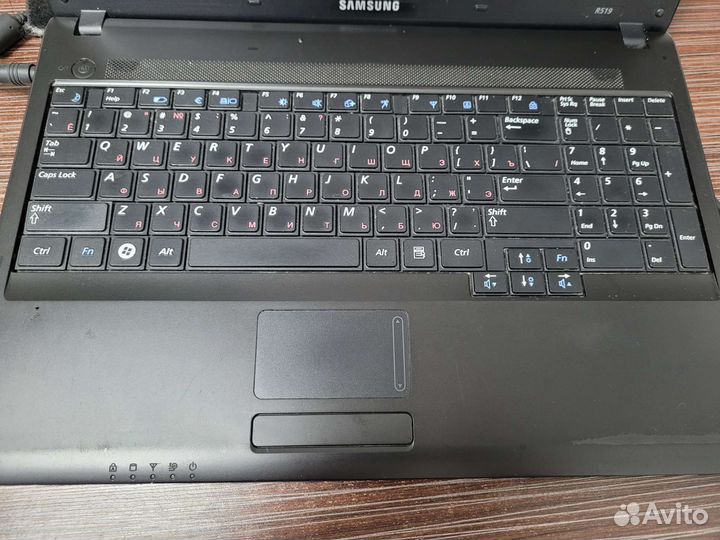 Ноутбук Samsung r519