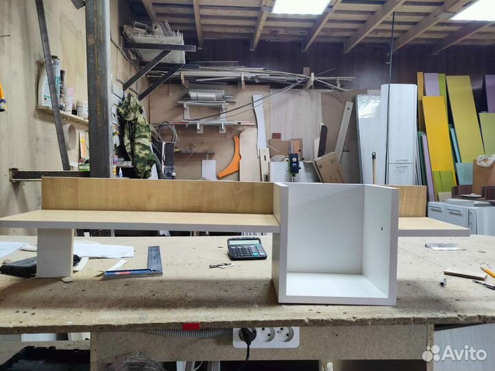 Полка настенная навесная