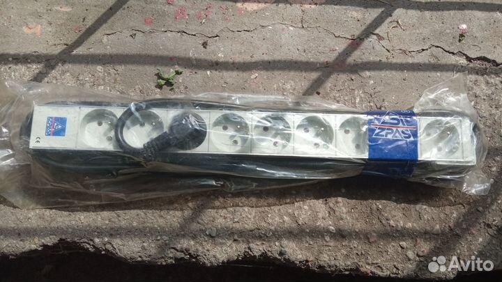 Сетевой фильтр zpas. на 9 розеток, для стойки 19