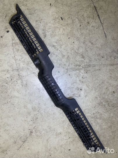 Накладка замка капота Nissan Teana J32 J32