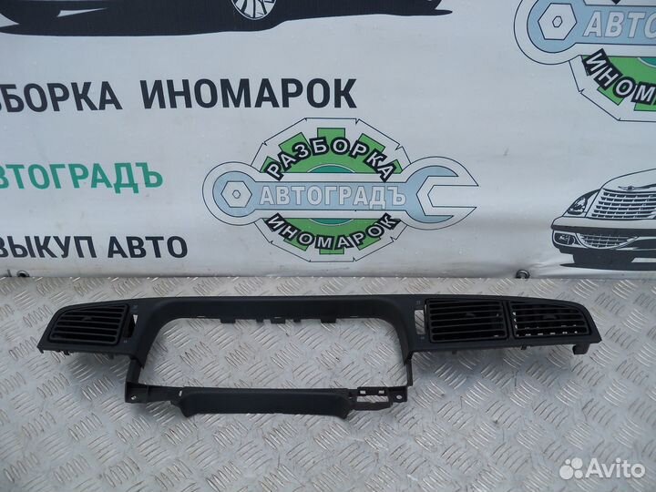 Накладка торпеды Фольксваген Пассат Б4 96г