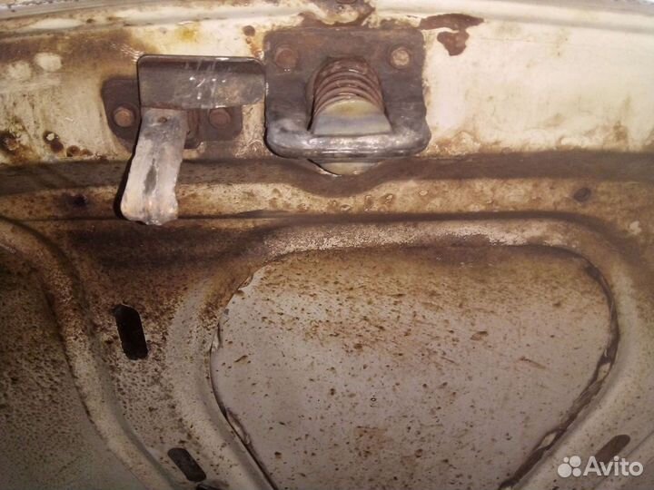 Капот на Москвич 2141