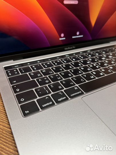 Macbook pro 13 2019 8/128 130 циклов touch bar