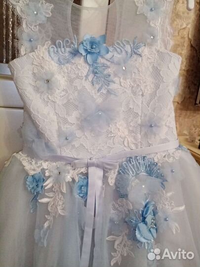 Платье праздничное