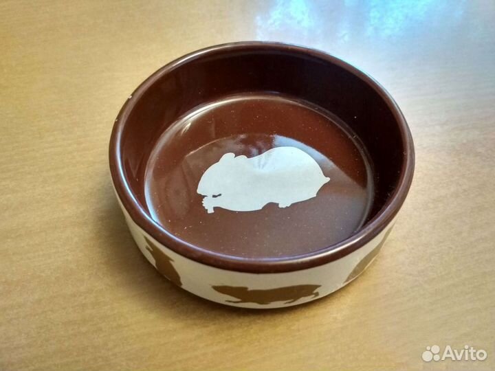 Посуда для кормления животных