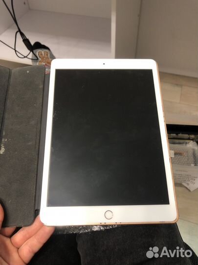 iPad 7 2019 на запчасти