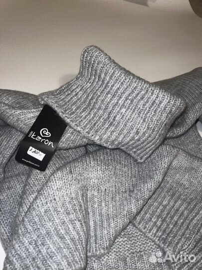 Свитер женский