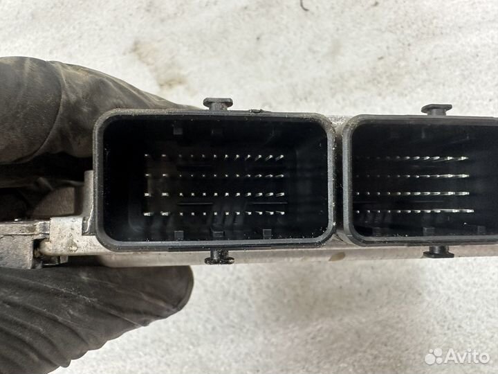 Ford Kuga 1 эбу двигателя 8V4112A650AF