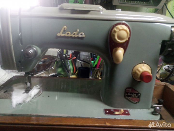 Швейная машина лада