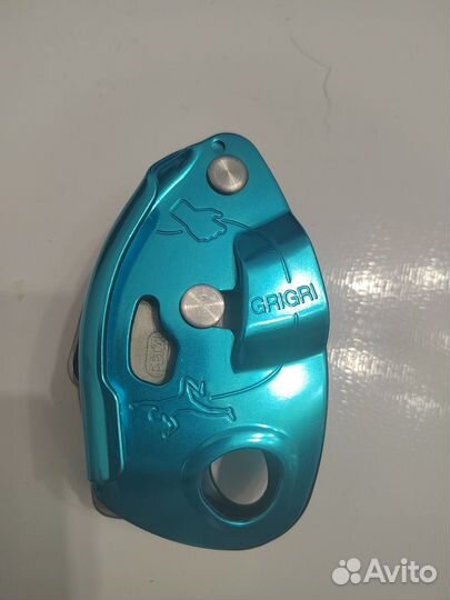 Спусковое устройство petzl grigri