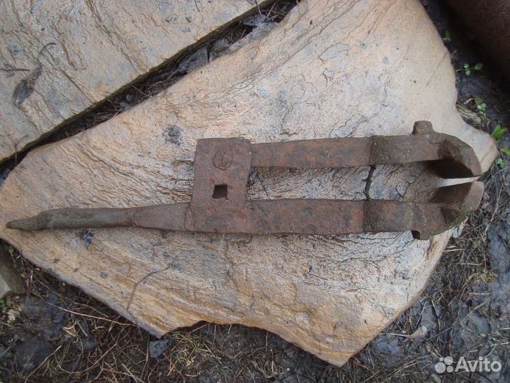 Старинный хозяйственный инструмент