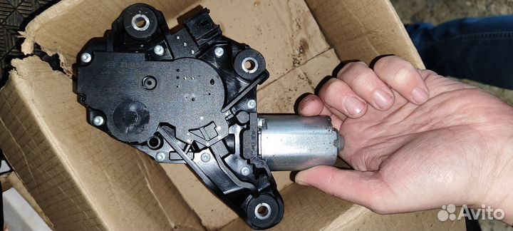 Моторчик заднего стеклоочистителя Renault Scenic