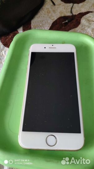 Телефон iPhone 6s