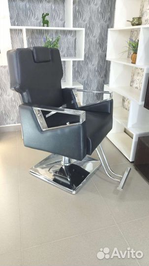 Парикмахерское кресло