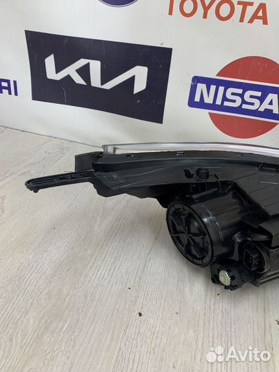 Фара Kia RIO 3 Лев