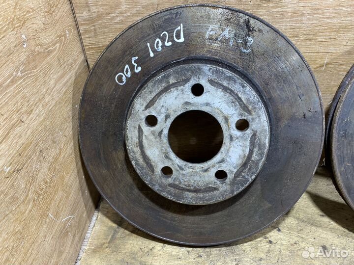 Комплект передних тормозных дисков Mondeo 3 D201