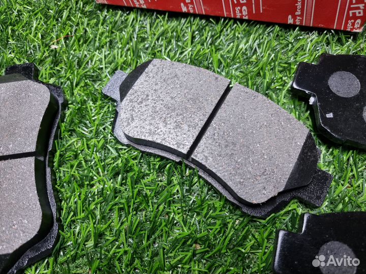 Колодки перед Toyota Altezza Chaser Mark II Crown