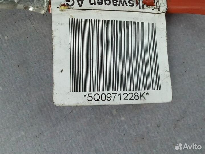 Жгут проводов положительного вывода АКБ Skoda Oct