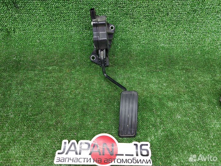 Педаль газа Subaru Forester Impreza Legacy