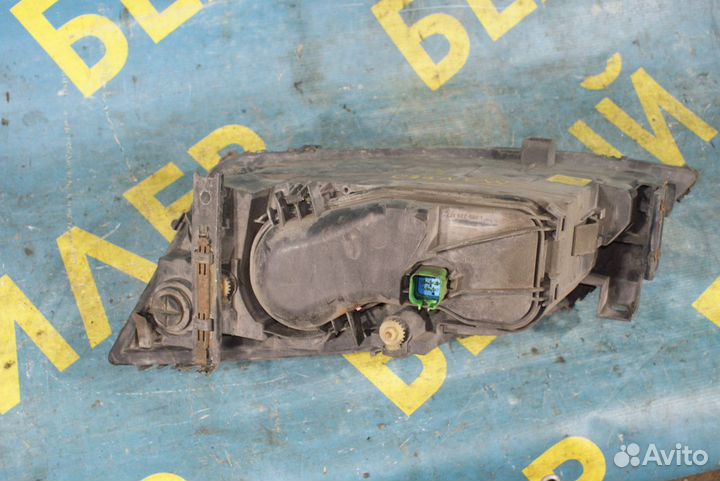 Правая фара Ford Mondeo 3