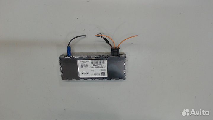 Блок управления радиоприемником Mercedes ML W166 2
