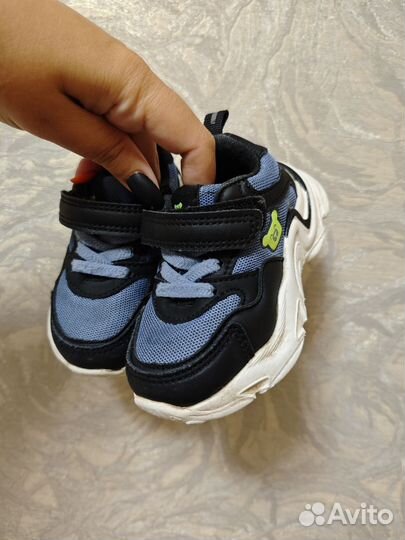 Кроссовки детские 22 размер