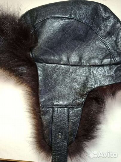 Детская кожаная шапка с мехом