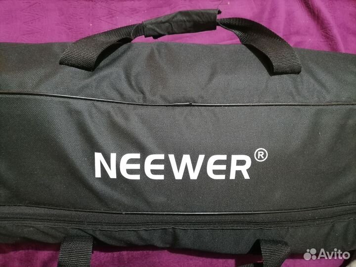 Студийный свет Neewer P200 2,4