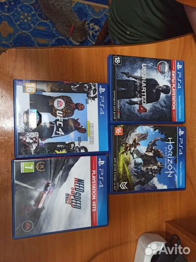 Sony PS4 PRO 1TB + телевизор