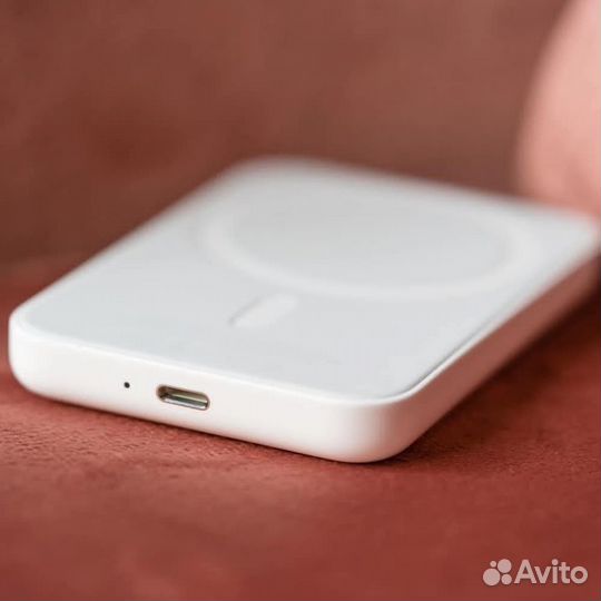 Внешний аккумулятор MagSafe для Айфон