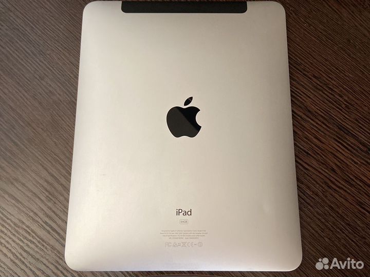 iPad 1-го поколения 64 gb A1337 (Wi-Fi + Cellular)
