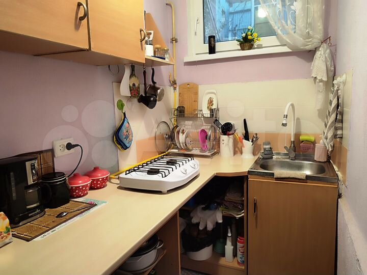 Комната 12 м² в 3-к., 1/2 эт.