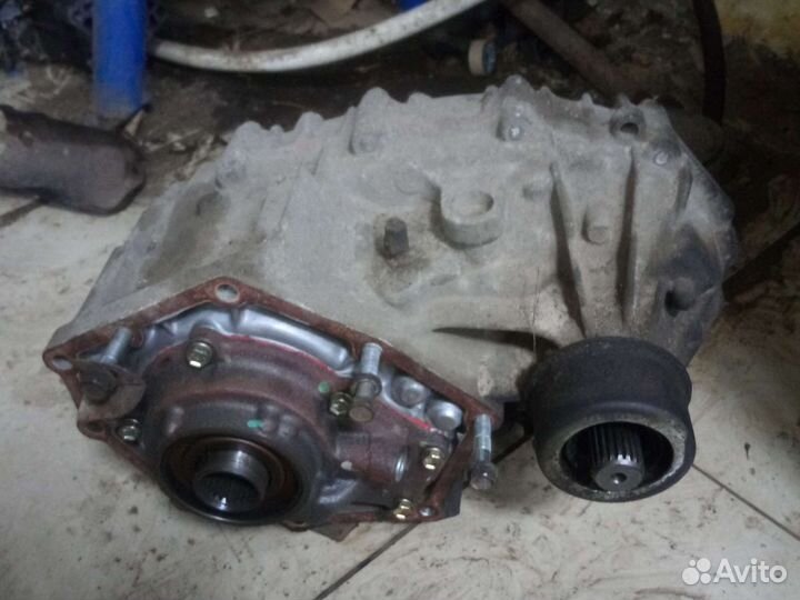 Раздатка от АКПП 03-72lе эстима люсида