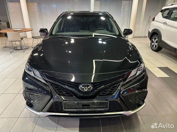 Toyota Camry 2.5 AT, 2023