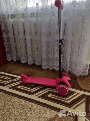 Самокат детский со светящимися колесами