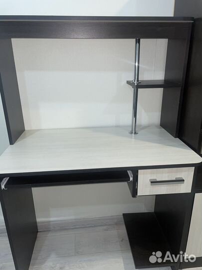 Комьютерный стол