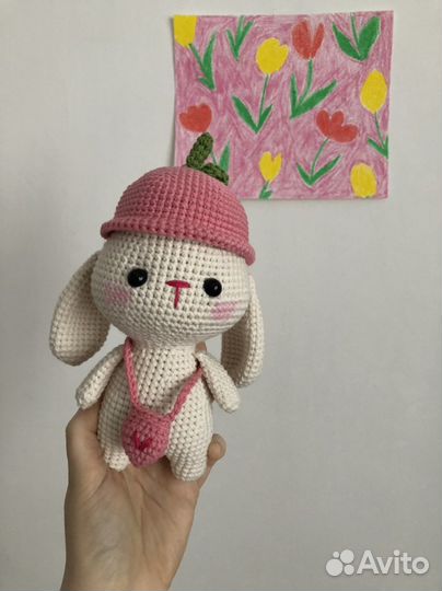 Вязаная игрушка амигуруми зайчик заяц