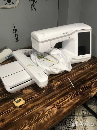 Машинная вышивка на тканях и готовых изделиях