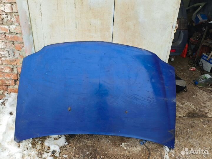 Капот на renault logan 1